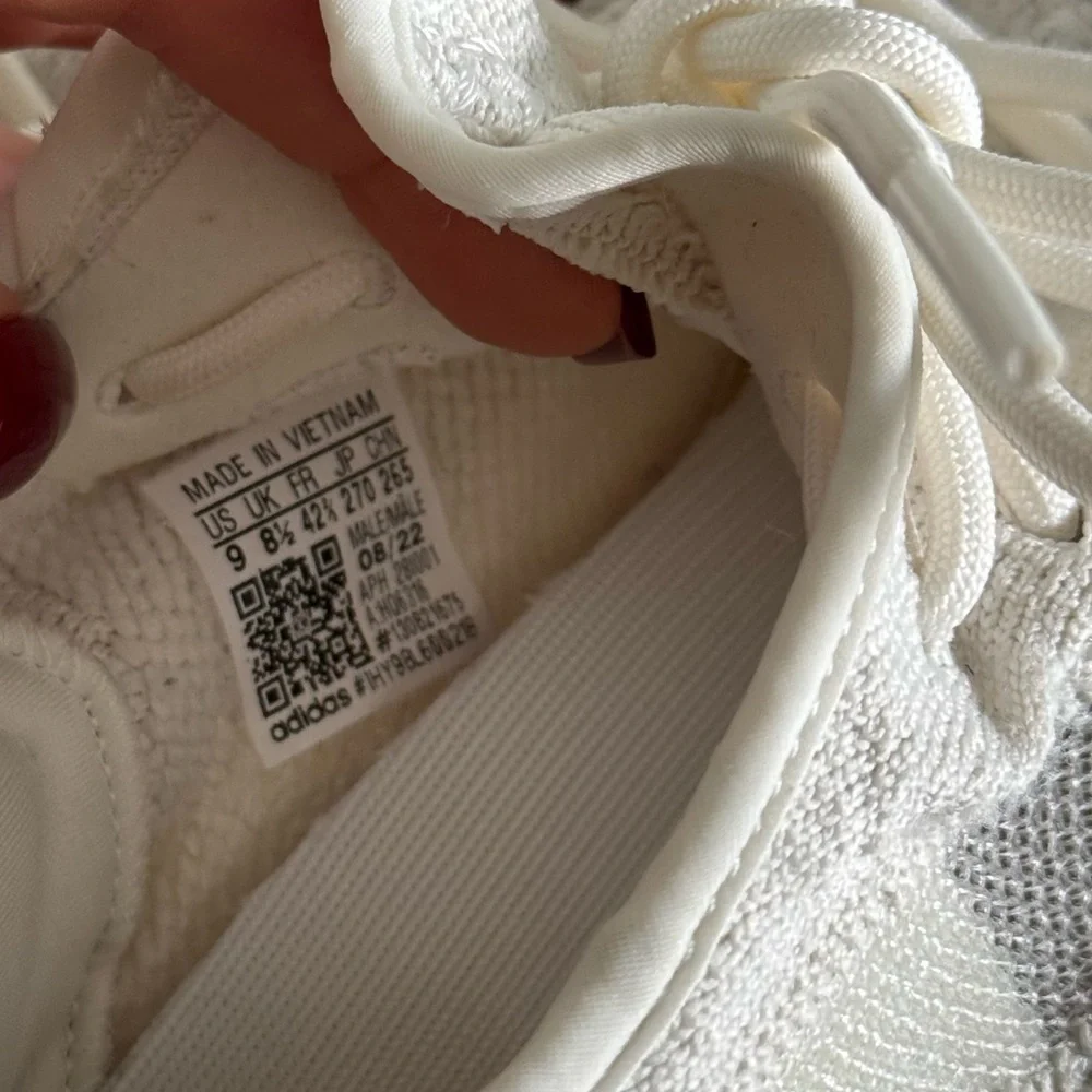 YZY White Sneakers, Size 9US, Authentic